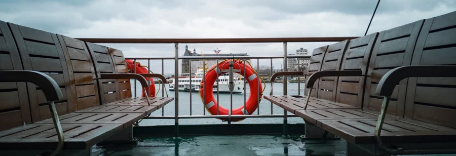 prendre le ferry en van