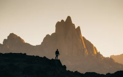 Partir randonner à la montagne en été